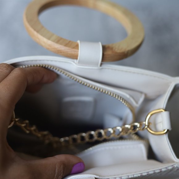 BOHO Chic Wooden Handle Convertible Crossbody Bag - Picture 3 of 10